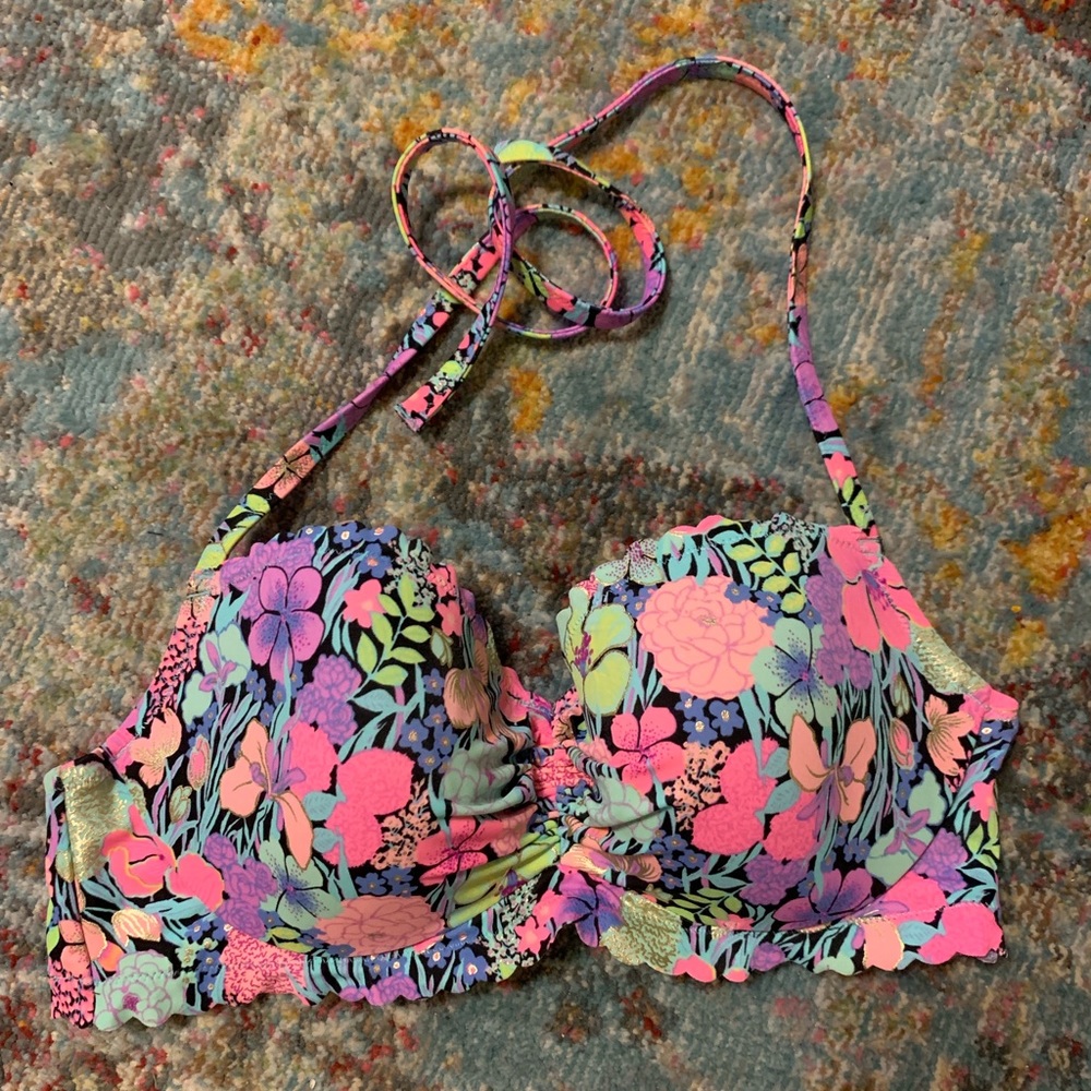 Victoria’s Secret Bikini Top